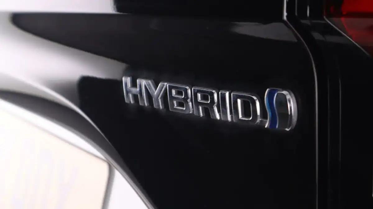 2021-toyota-yaris-15-vvt-i-design-big-20