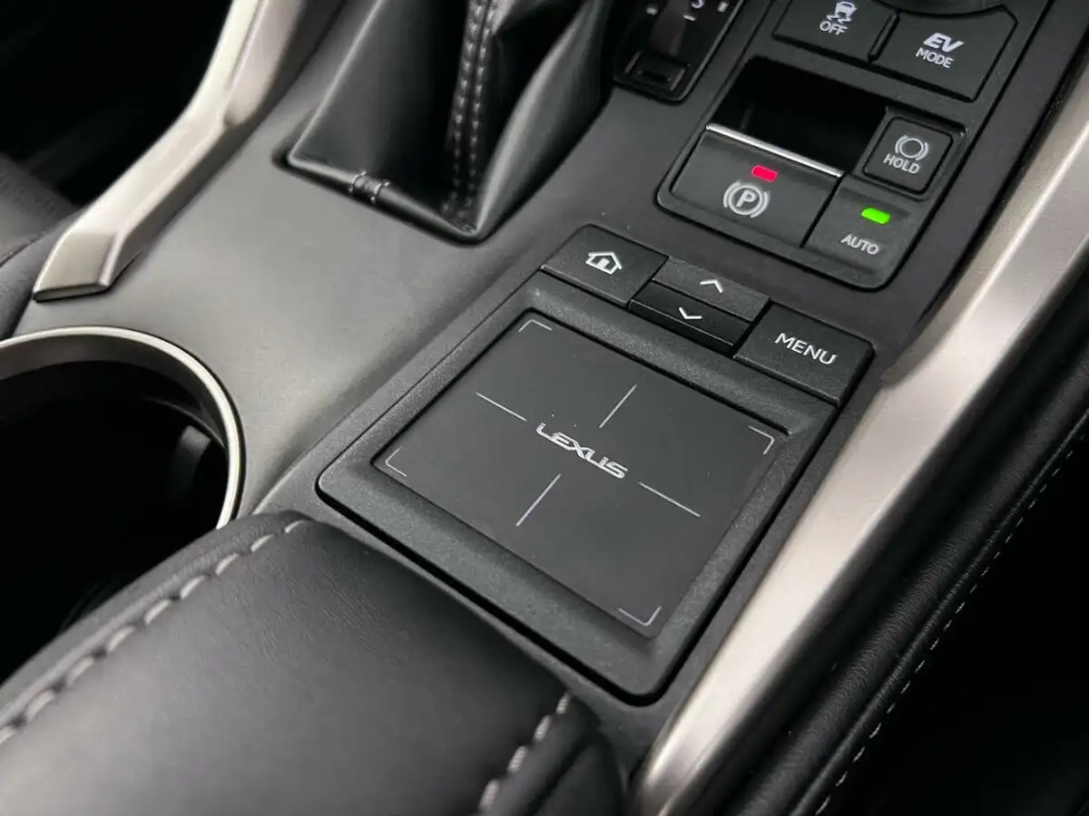 2017-lexus-nx-300h-25-f-sport-big-46