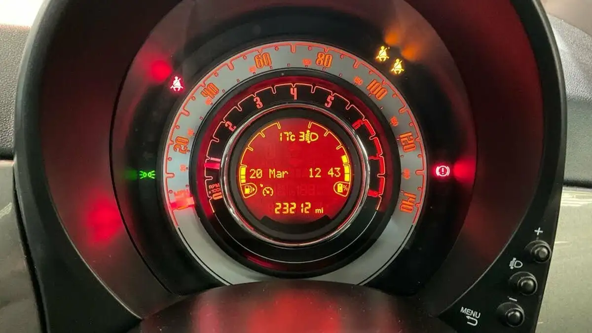 2022-fiat-500-10-dolcevita-big-7