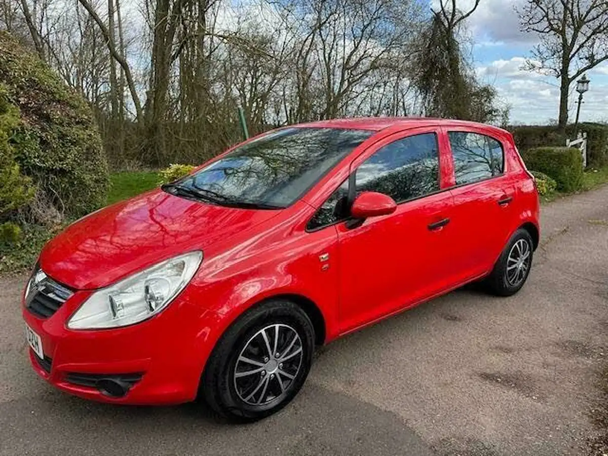 2010-vauxhall-corsa-12-s-5d-big-1