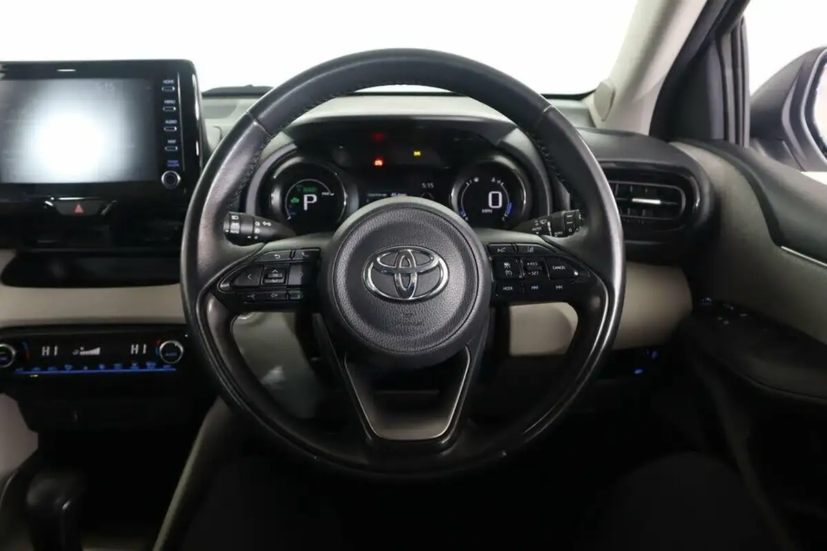 2021-toyota-yaris-15-vvt-i-excel-big-34