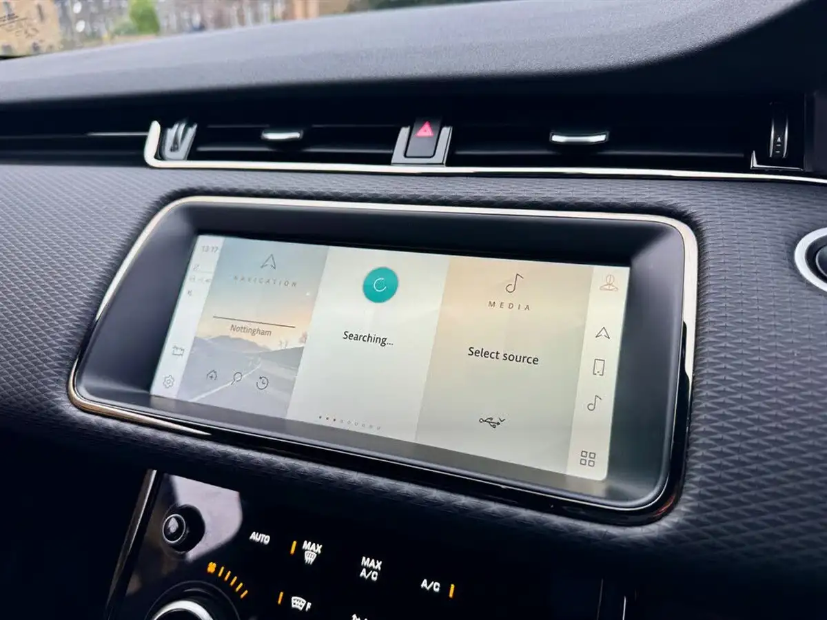 2021-land-rover-range-rover-evoque-15-p300e-r-dynamic-s-big-25