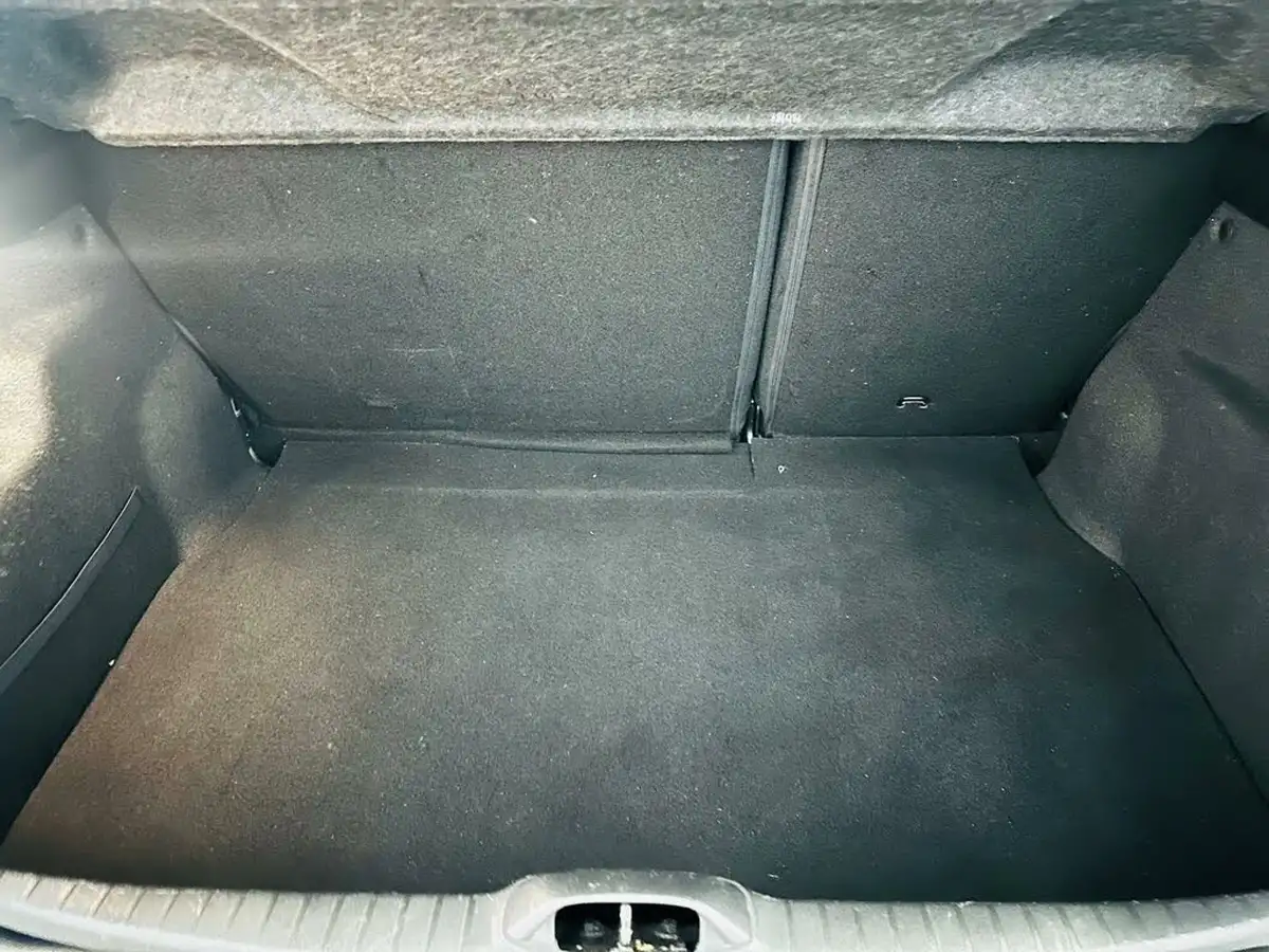 2013-peugeot-208-12-active-3d-big-52