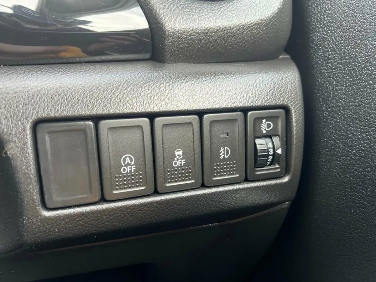 2017-suzuki-vitara-16-kuro-big-36