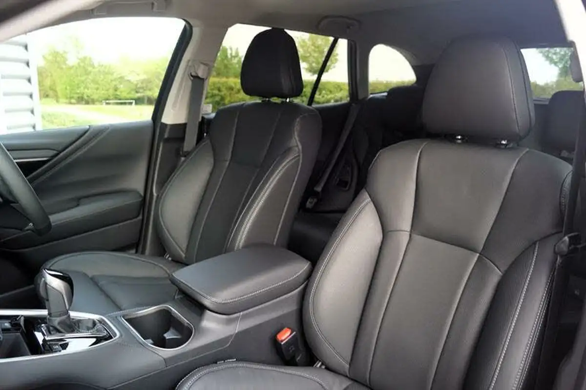 2025-subaru-outback-25i-touring-big-13