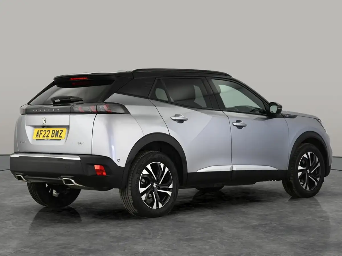 2022-peugeot-2008-suv-12-puretech-gt-big-5