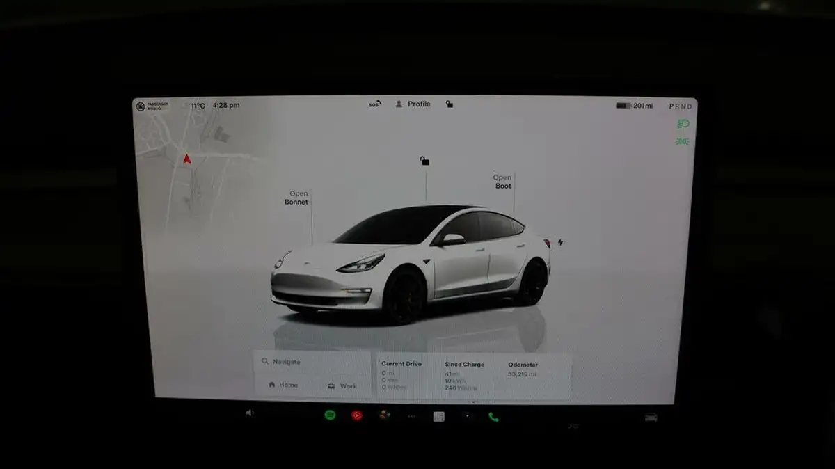 2022-tesla-model-3-e-performance-big-9