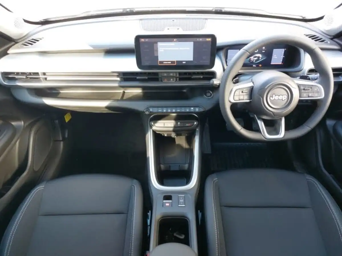2025-jeep-avenger-12-gse-altitude-e-hybrid-48v-auto-big-2