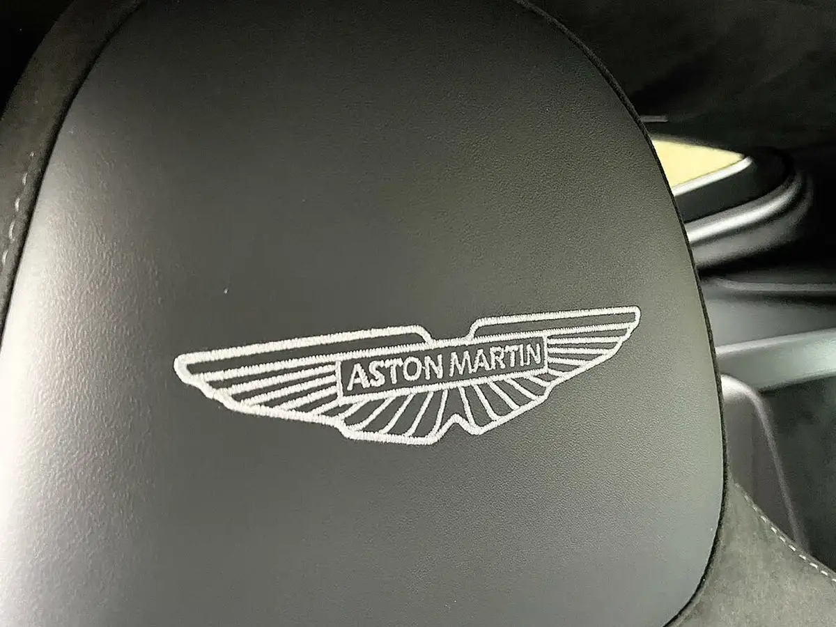 2025-aston-martin-vantage-40-v8-vantage-coupe-auto-big-33