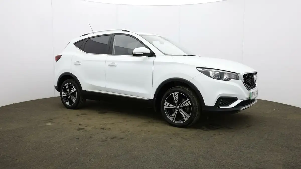 2020-mg-zs-suv-e-exclusive-ev-big-40