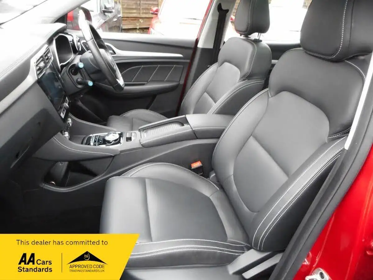 2021-mg-zs-suv-e-exclusive-ev-big-10