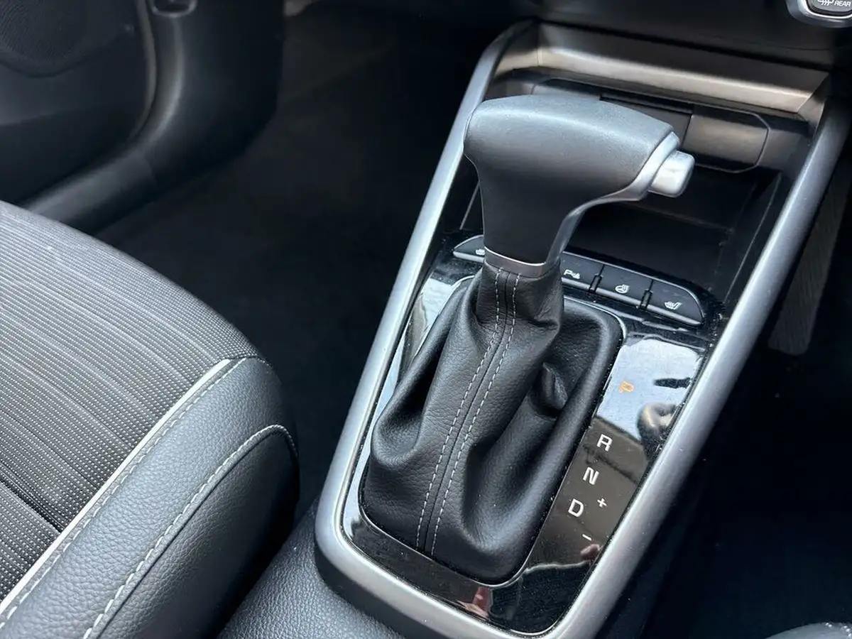 2024-kia-stonic-10-t-gdi-gt-line-s-98bhp-dct-big-17