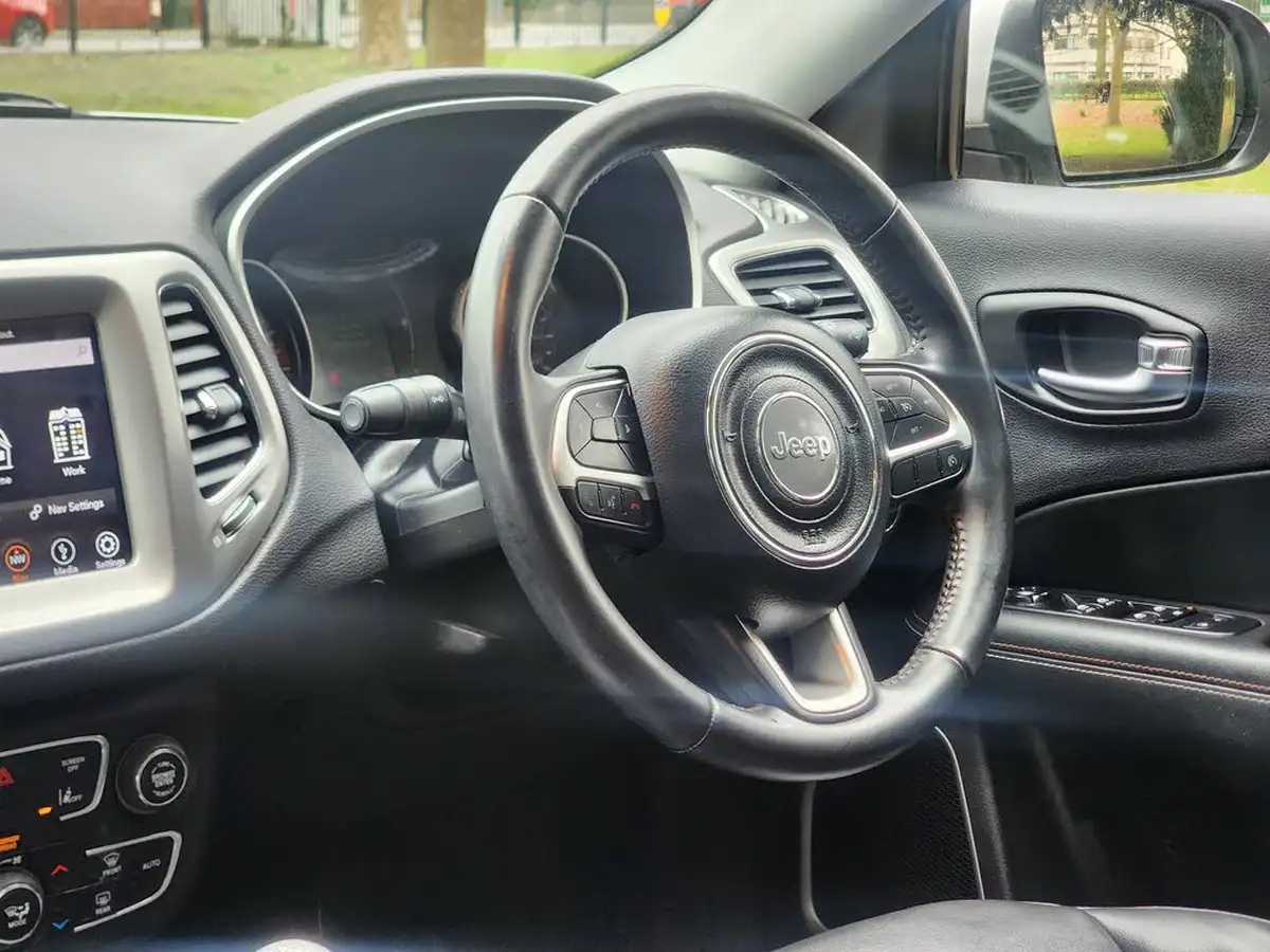 2019-jeep-compass-14-multiair-ii-longitude-big-46