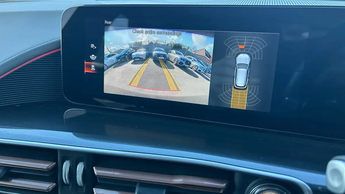 2021-mercedes-benz-eqc-e-eqc-400-amg-line-big-11