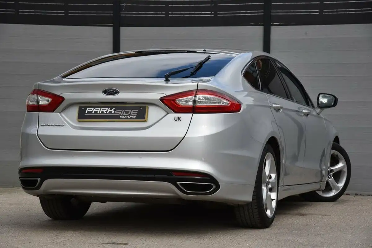 2016-ford-mondeo-20tdci-titanium-180ps-hatchback-big-7