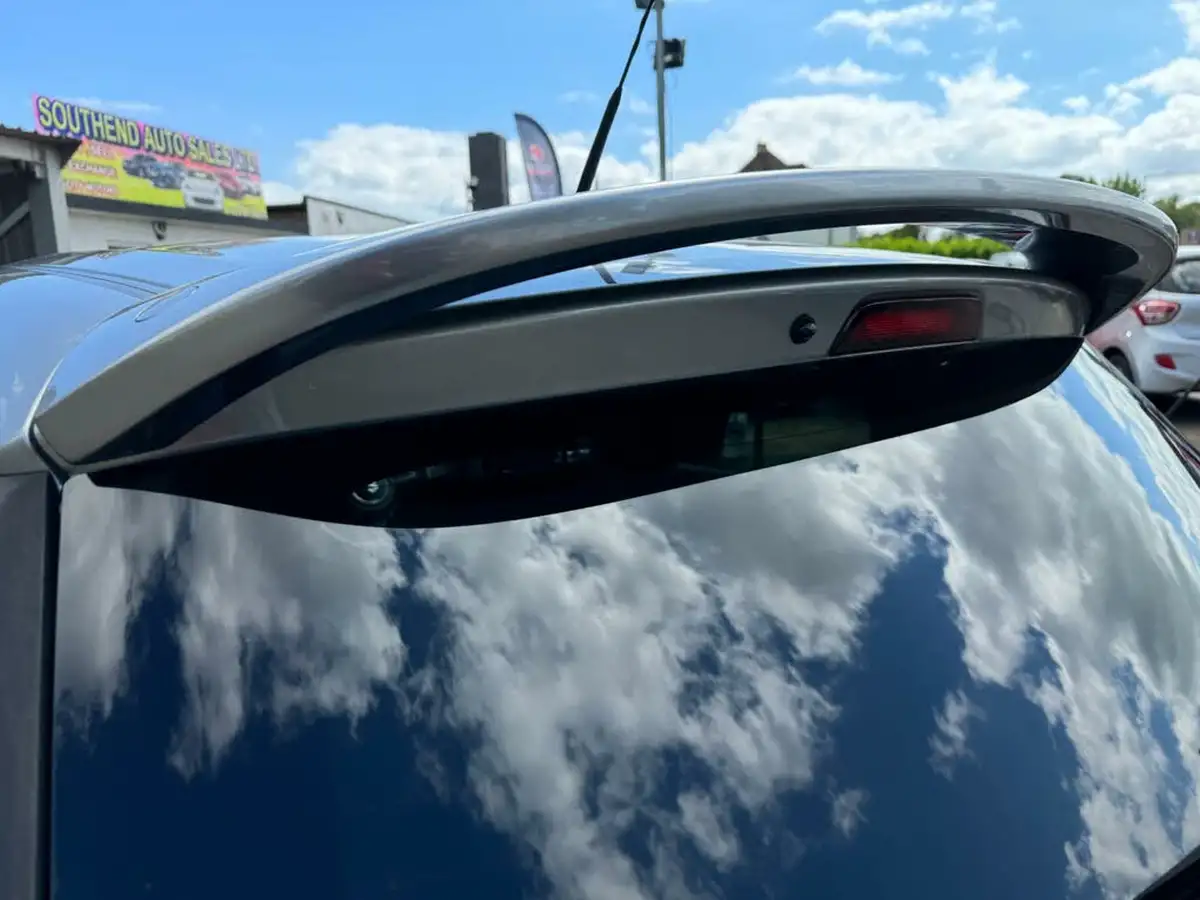 2019-suzuki-swift-12-dualjet-attitude-big-44