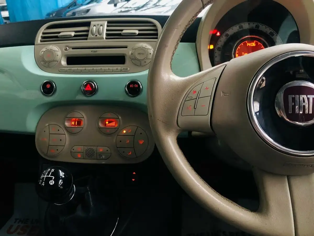 2015-fiat-500-12-lounge-ss-big-16