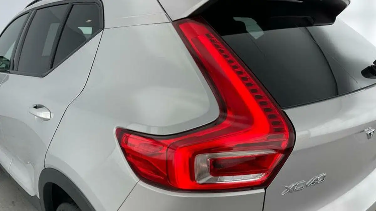 2024-volvo-xc40-20-b4-plus-big-27