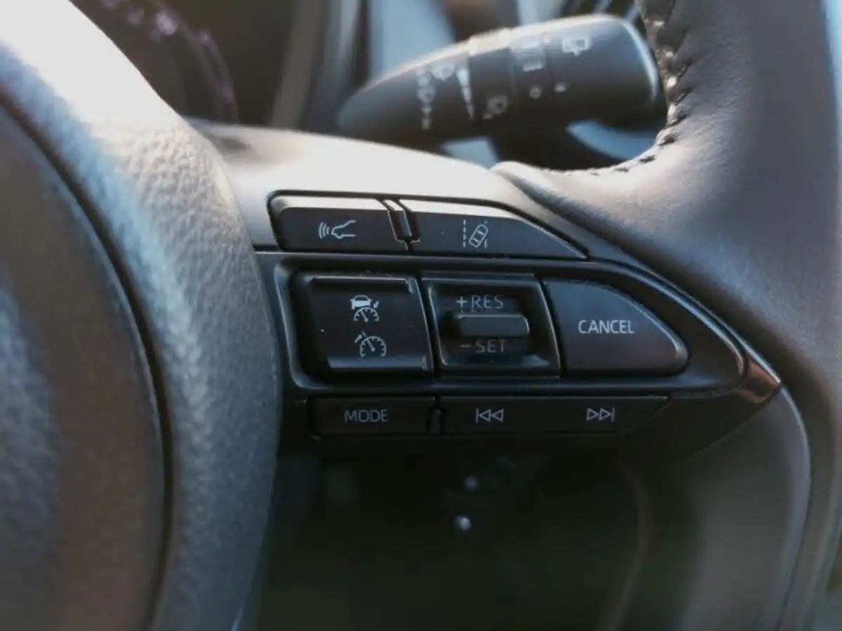 2023-toyota-aygo-x-10-vvt-i-pure-cvt-big-13