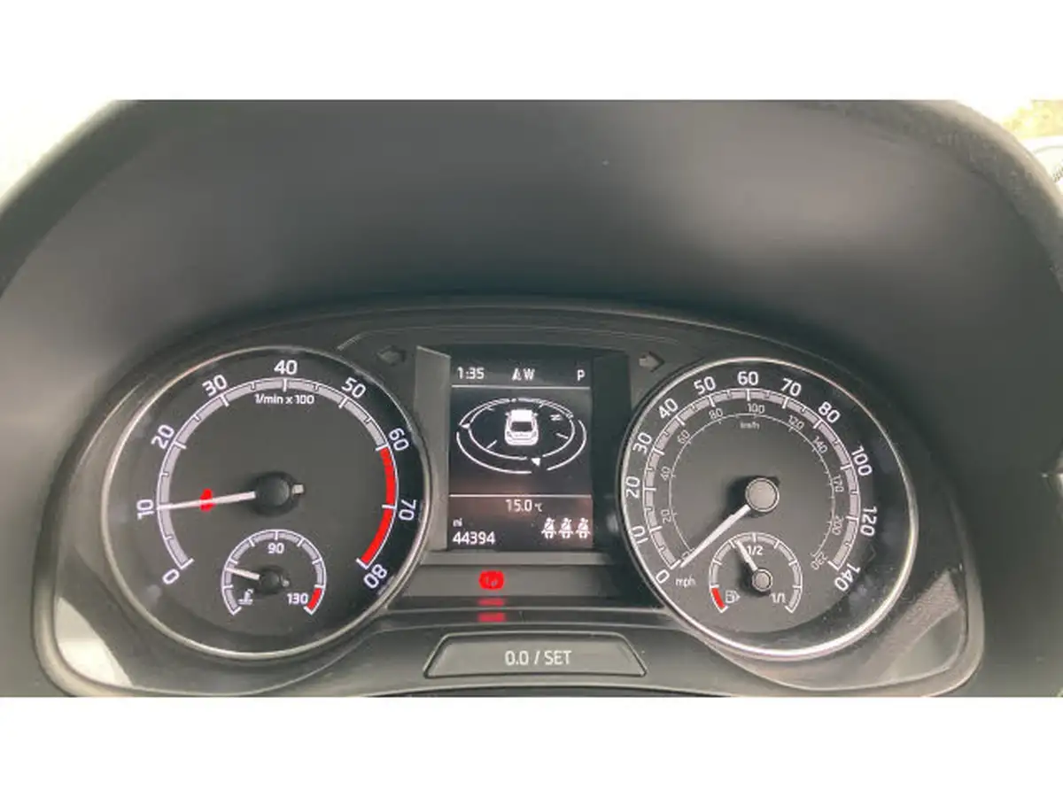 2018-skoda-fabia-10-tsi-se-l-109ps-estate-dsg-big-10