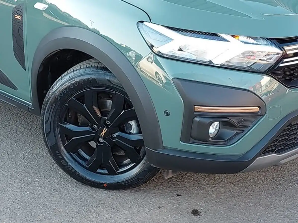 2023-dacia-jogger-16-tce-extreme-big-8