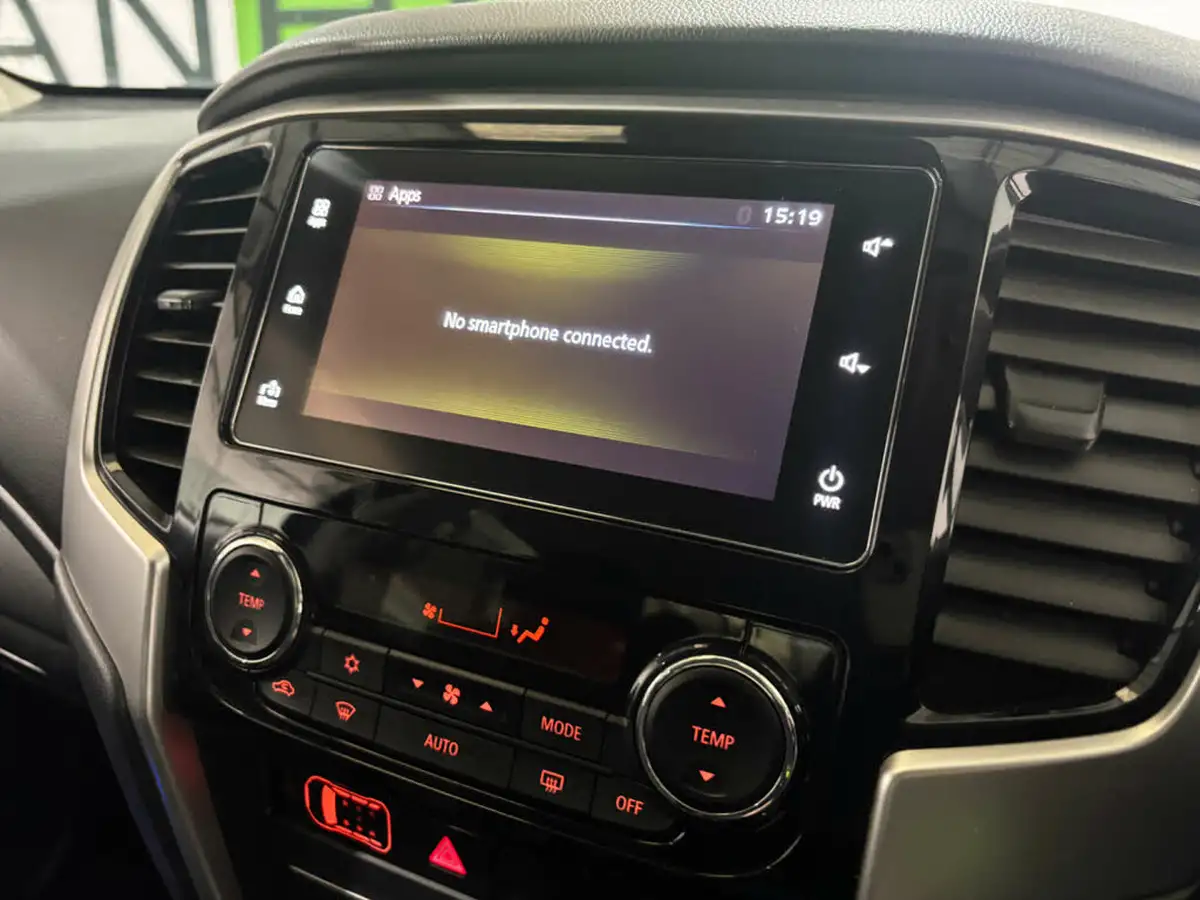 2021-mitsubishi-l200-22di-d-barbarian-big-17