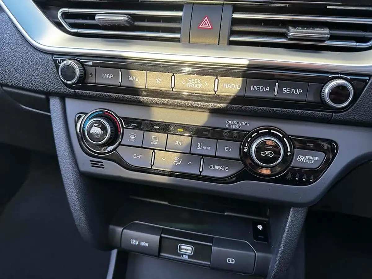 2021-kia-e-niro-ev-4-big-31