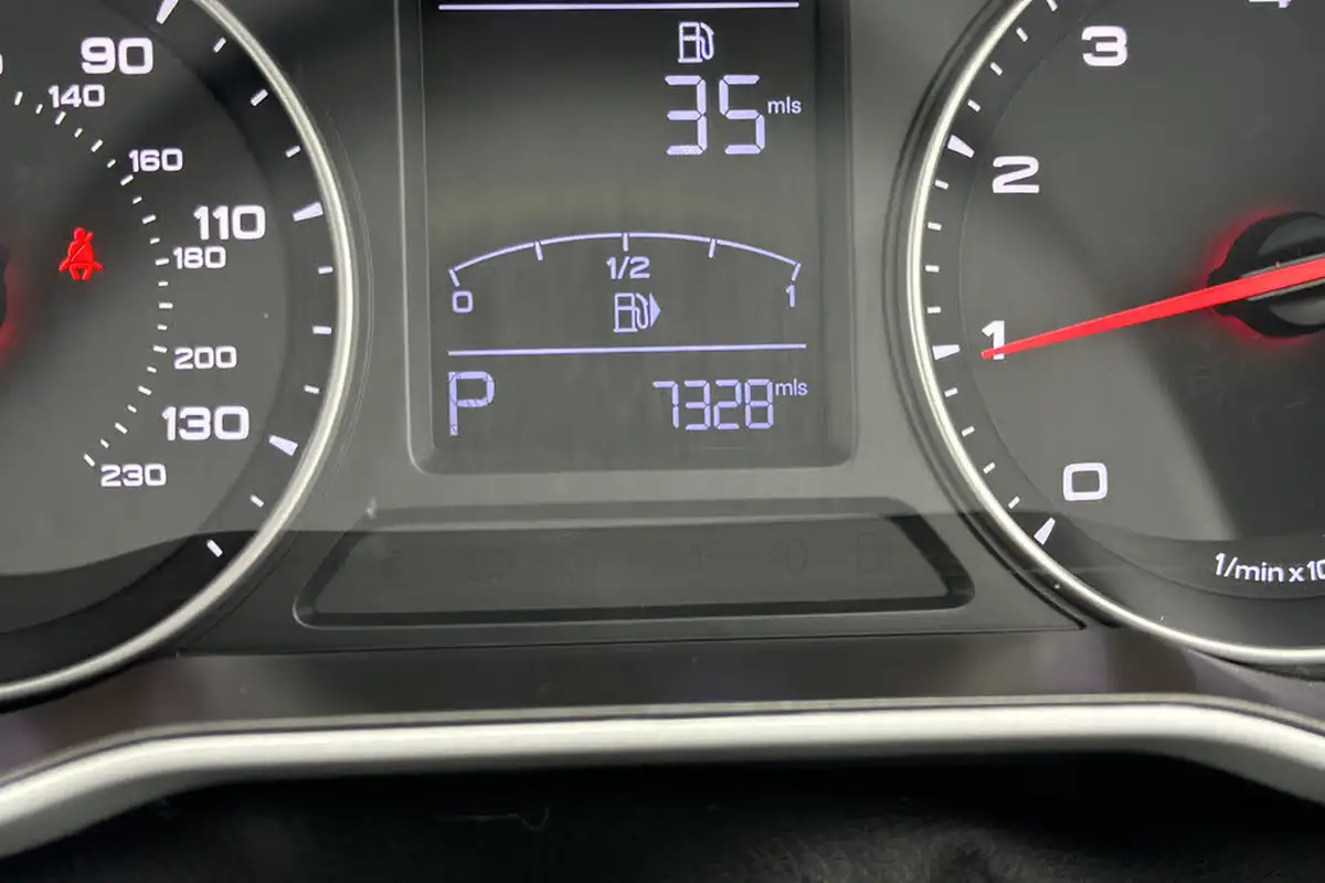 2020-mg-zs-suv-10t-gdi-exclusive-111ps-big-14
