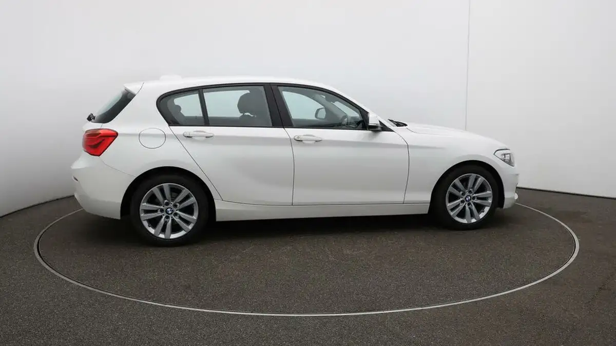 2019-bmw-1-series-15-118i-sport-138bhp-5d-big-41