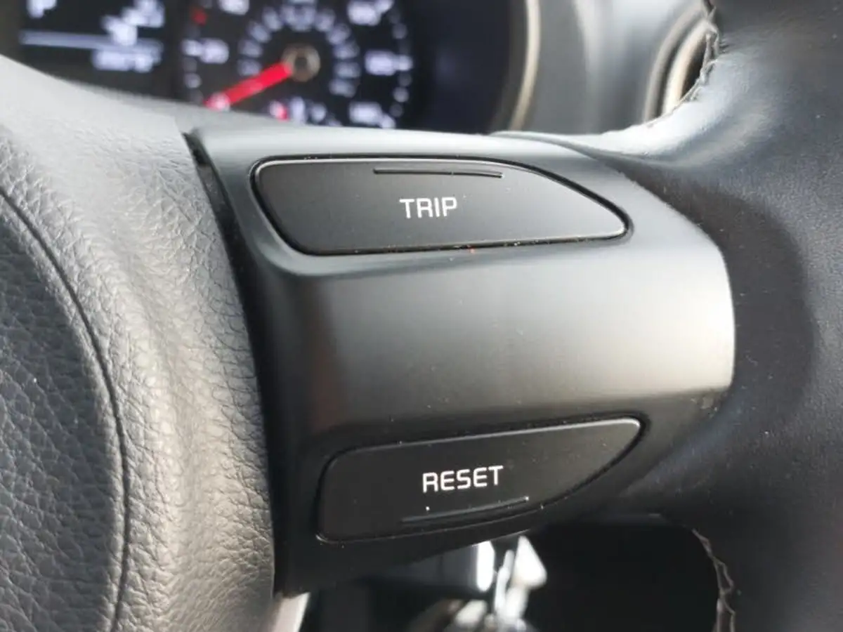 2018-kia-picanto-125-2-83bhp-auto-big-15