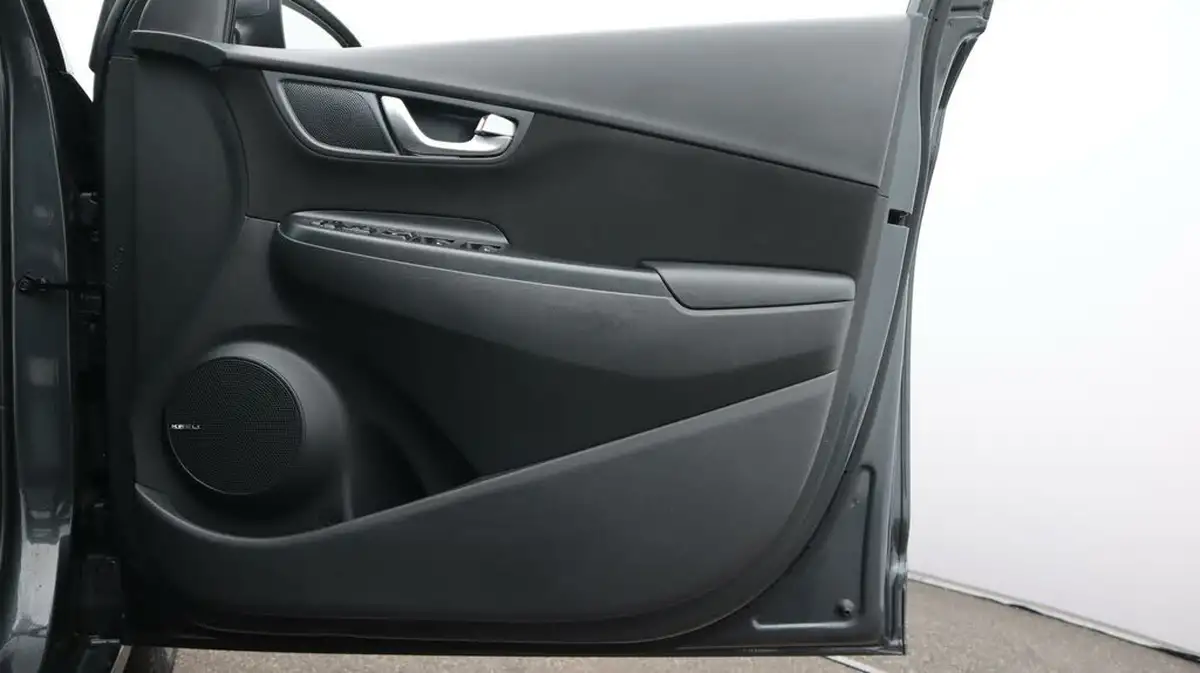 2022-hyundai-kona-16-gdi-premium-big-15