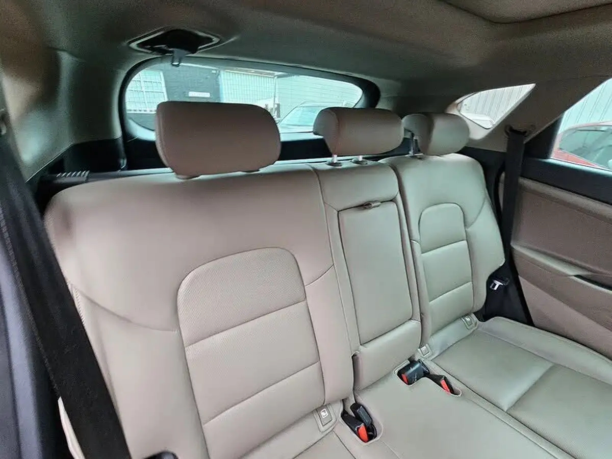 2019-hyundai-tucson-16-t-gdi-premium-se-dct-big-23