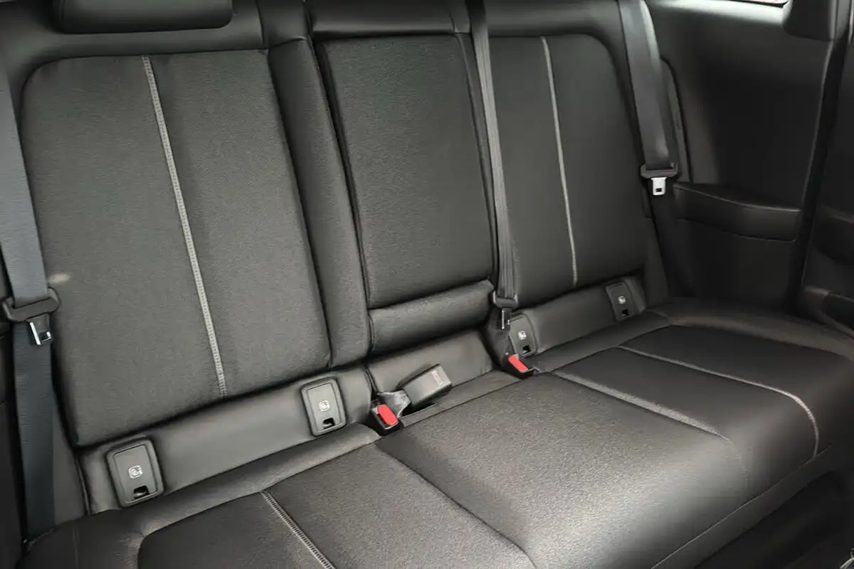 2023-mazda-mx-30-e-makoto-170ps-dark-grey-cloth-w-black-leatherette-830cc-big-11