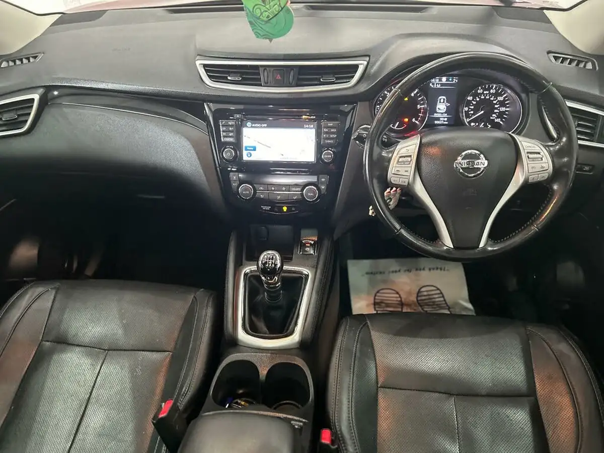 2017-nissan-qashqai-15dci-tekna-big-13