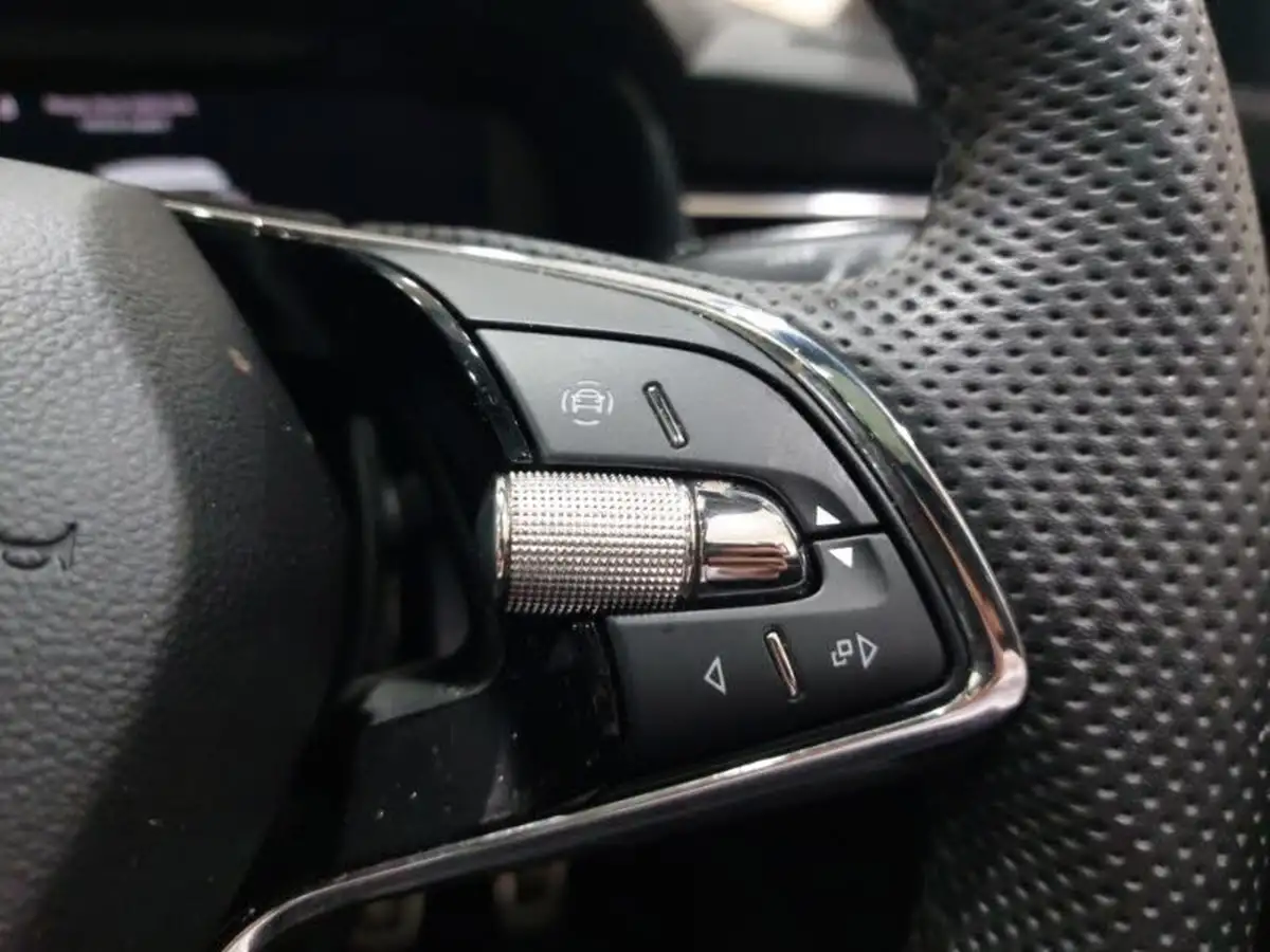 2023-skoda-kamiq-15-tsi-monte-carlo-big-12