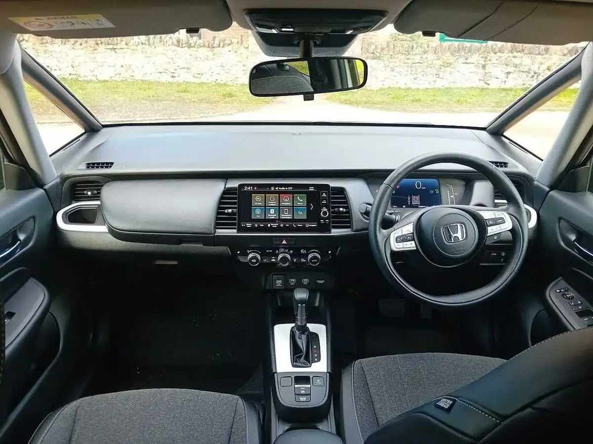 2020-honda-jazz-15-i-mmd-ex-big-3