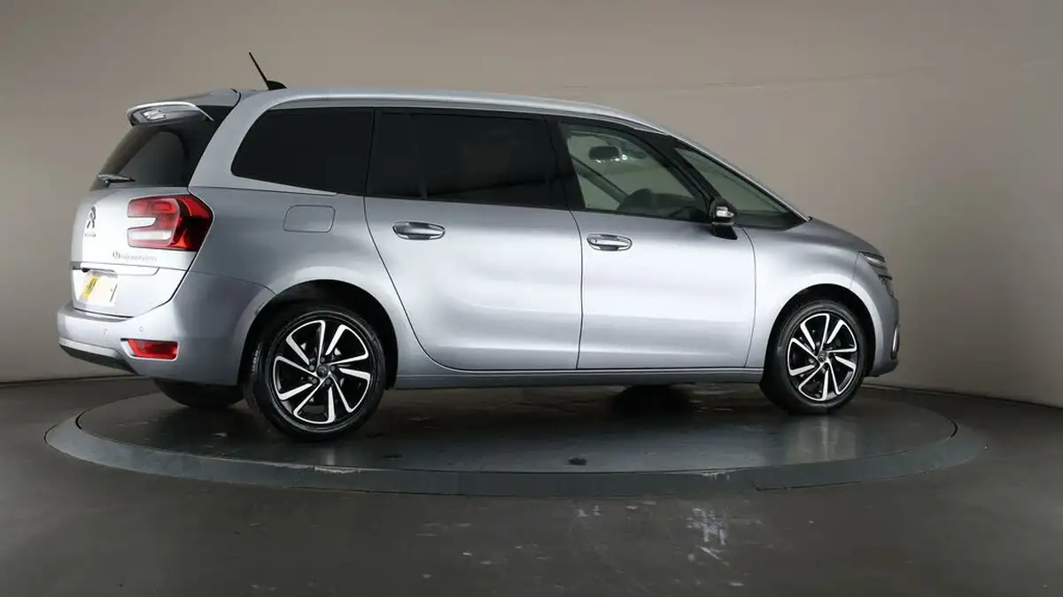 2021-citroen-grand-c4-spacetourer-12-puretech-sense-big-60