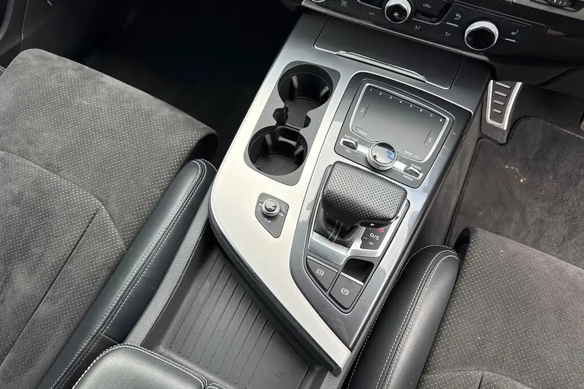 2019-audi-q7-30-50-tdi-s-line-ss-big-22