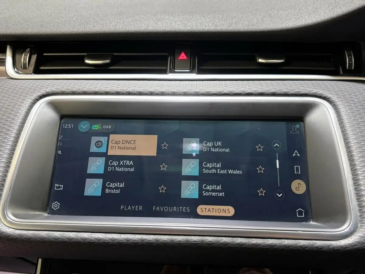 2021-land-rover-range-rover-evoque-20-p200-s-big-26