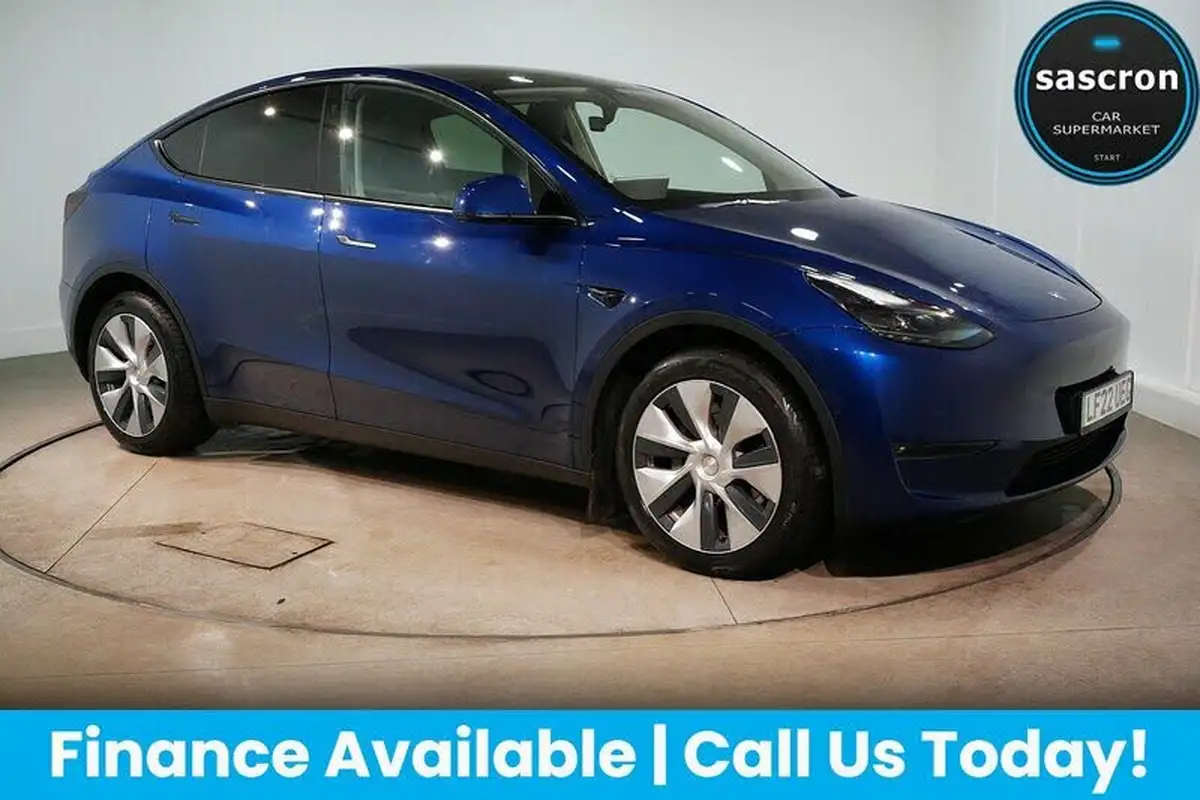 2022-tesla-model-y-e-long-range-big-0