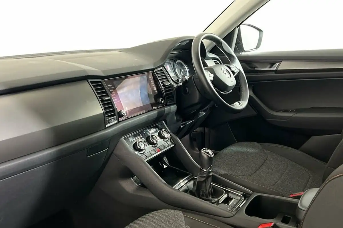 2021-skoda-kodiaq-15-tsi-se-drive-7-big-10