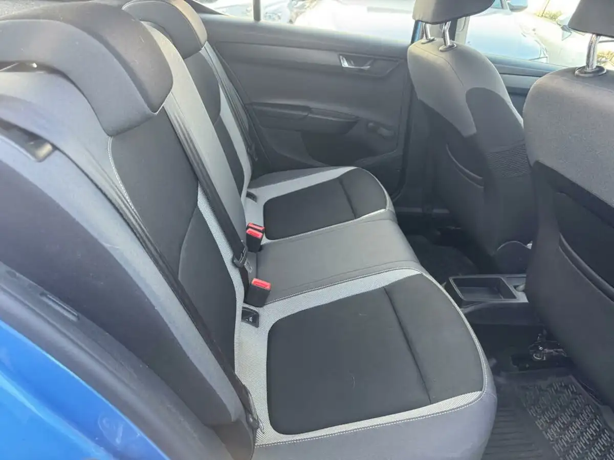 2016-skoda-fabia-14tdi-se-hatchback-big-11