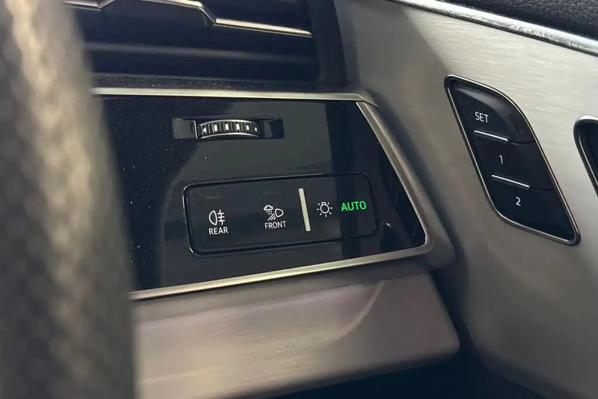 2022-audi-q8-30-55-tfsi-s-line-big-31