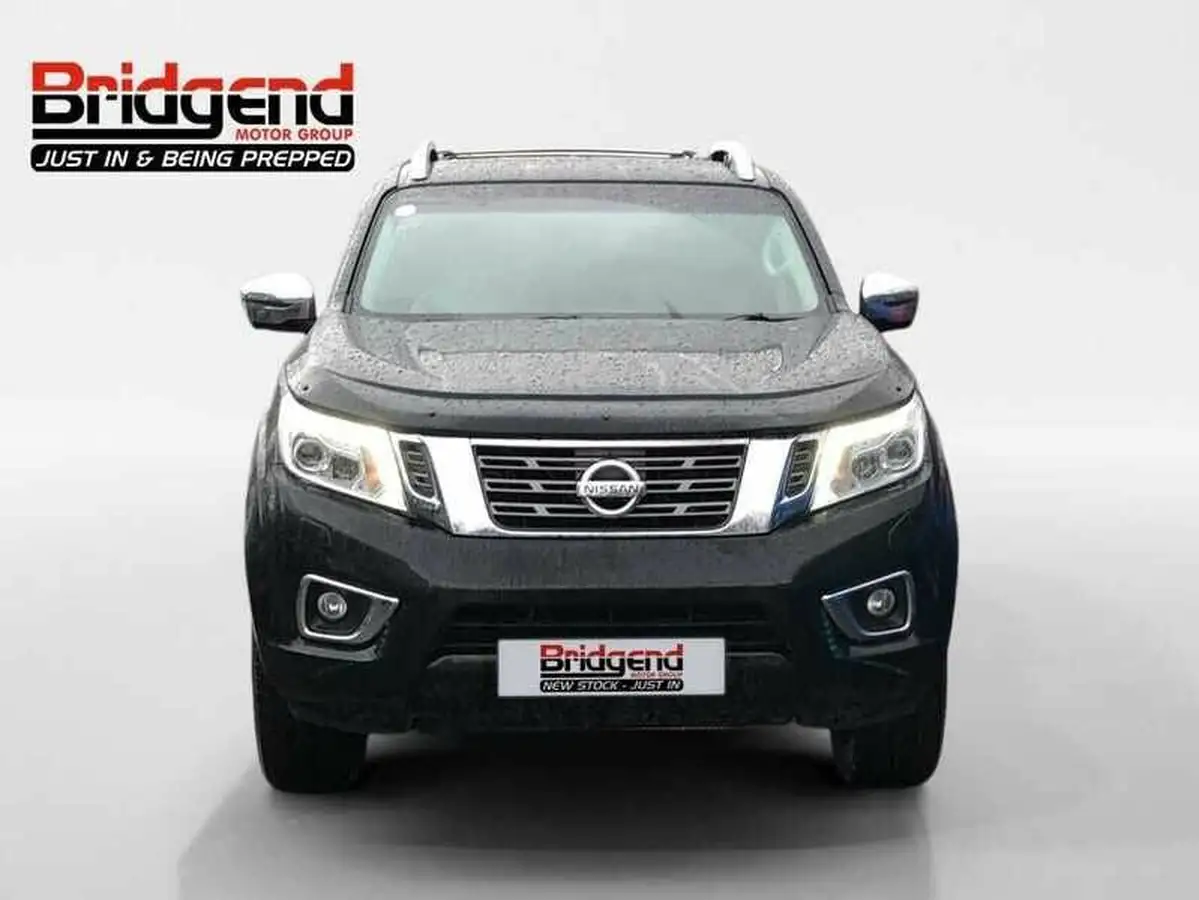 2018-nissan-navara-23dci-tekna-auto-big-1