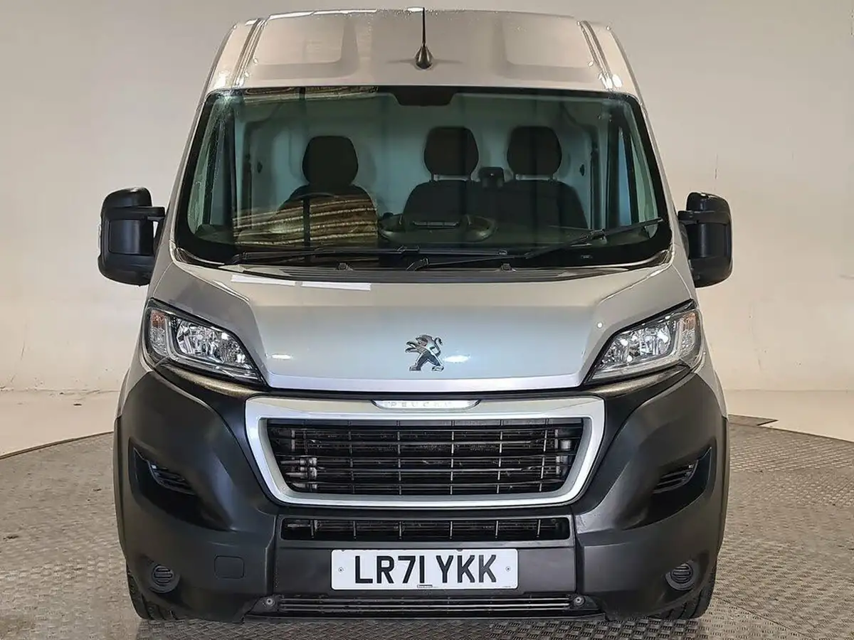 2021-peugeot-boxer-22-bluehdi-professional-335-l3-h2-140bhpeu6dt-panel-big-15