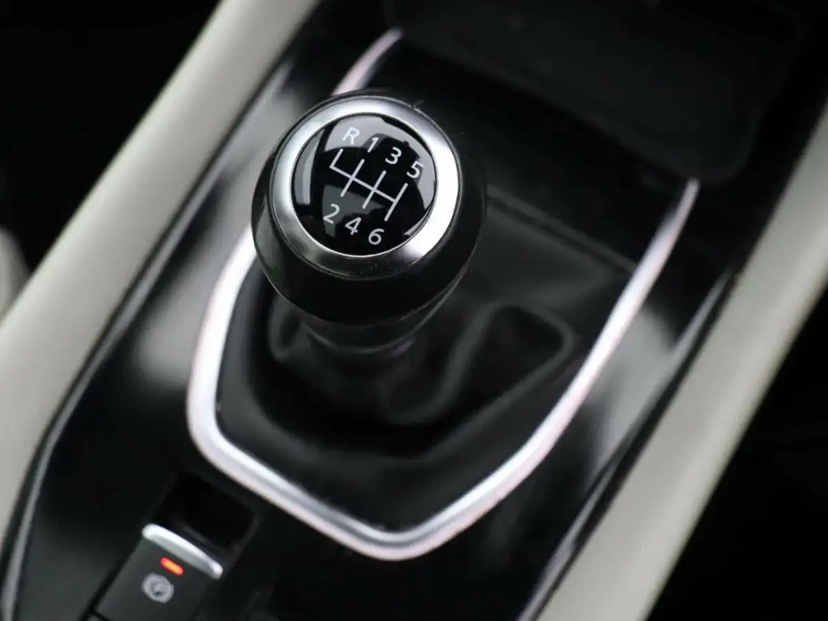 2021-nissan-qashqai-13-dig-t-tekna-140ps-big-19
