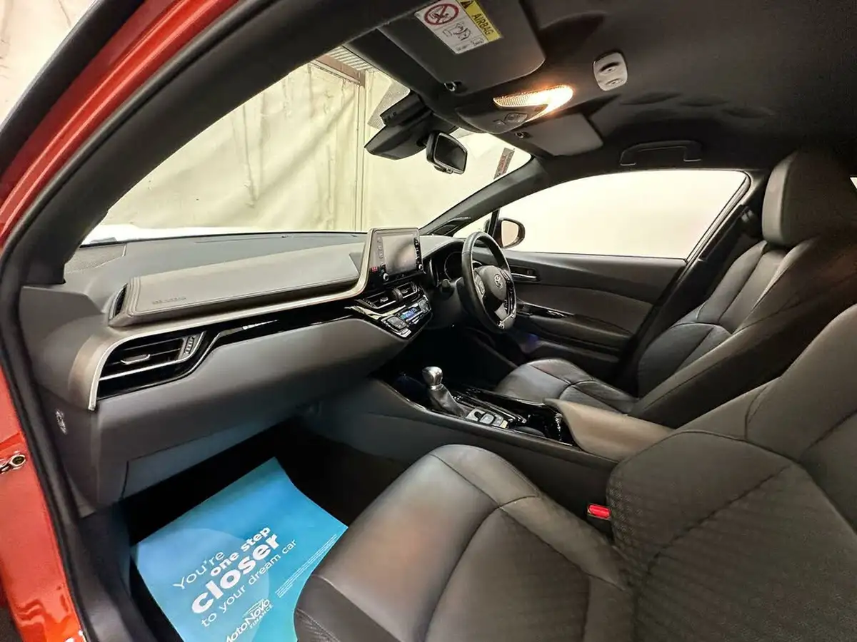 2021-toyota-c-hr-20-vvt-i-orange-edition-big-22
