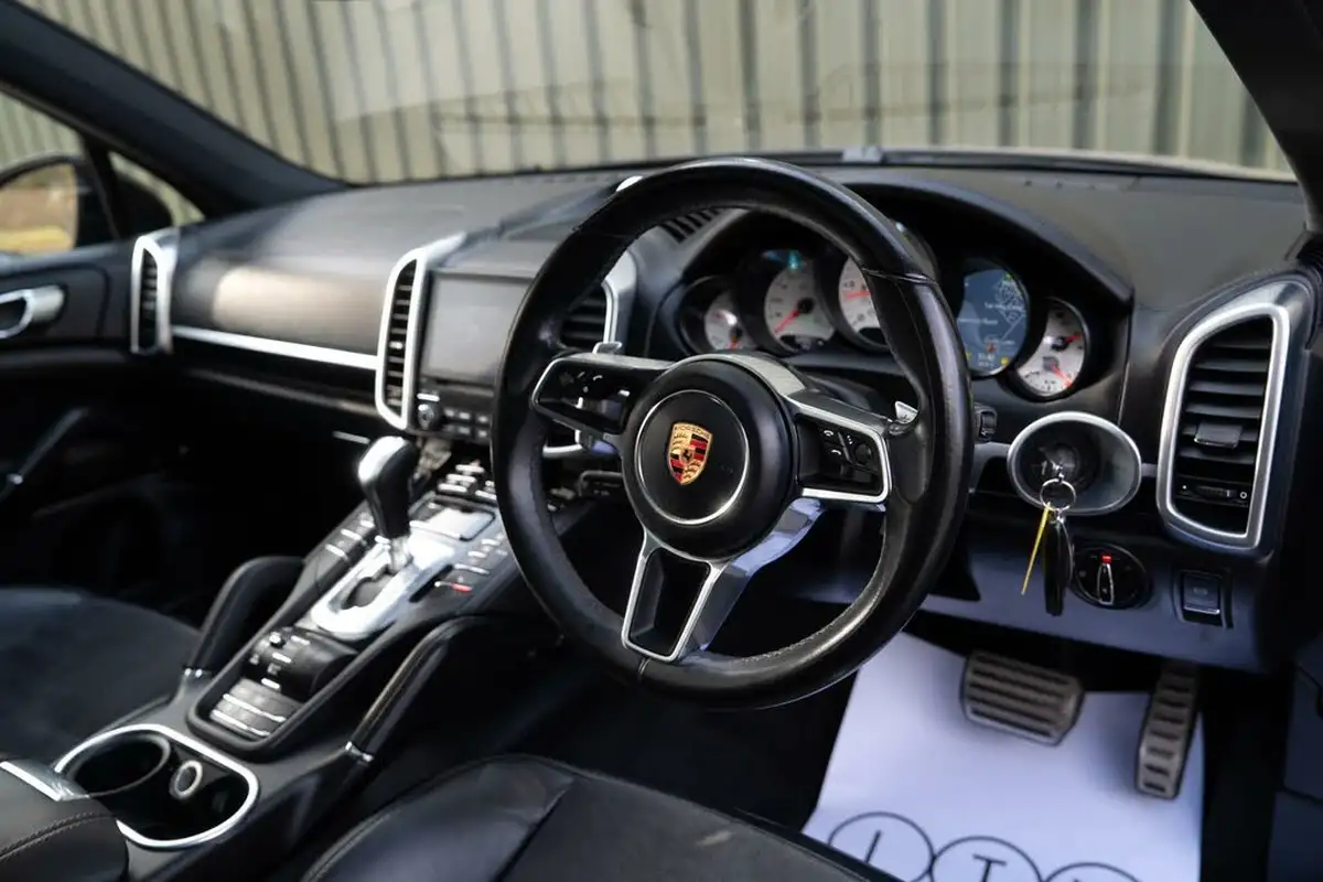 2017-porsche-cayenne-42td-s-diesel-platinum-edition-big-9