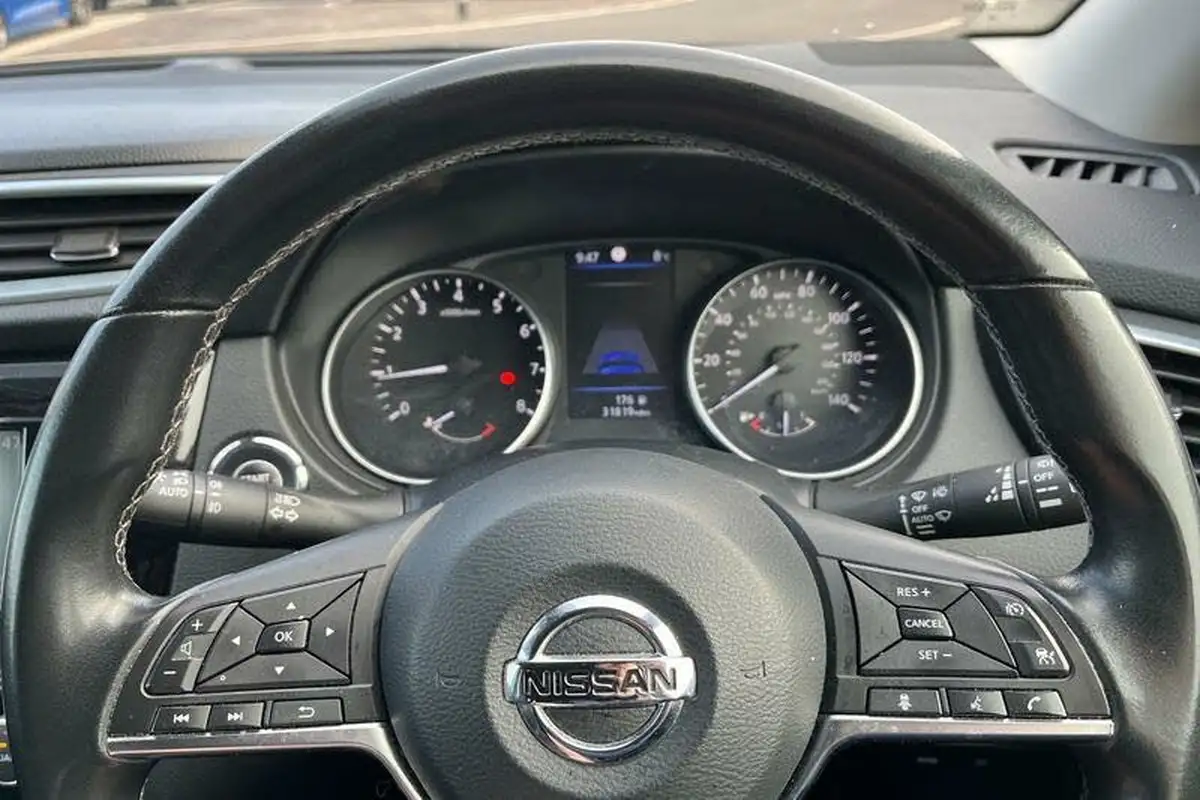 2020-nissan-qashqai-13-dig-t-tekna-140ps-big-11
