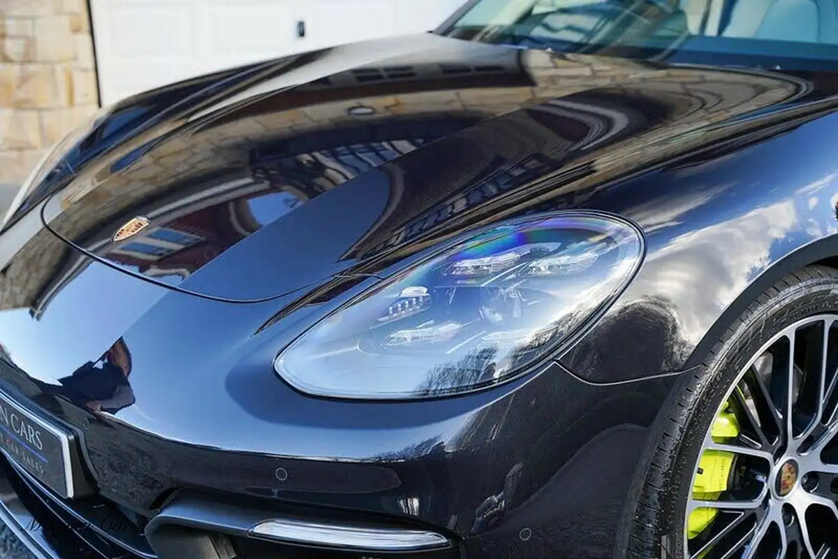 2022-porsche-panamera-30-4-e-hybrid-sport-turismo-big-28